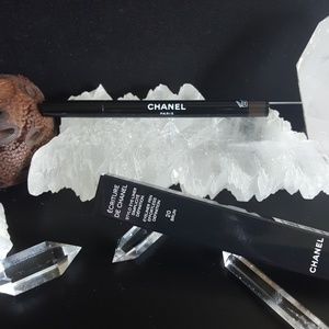 CHANEL EYELINER